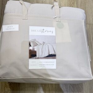 Dream Stories 4 Piece Comforter Set